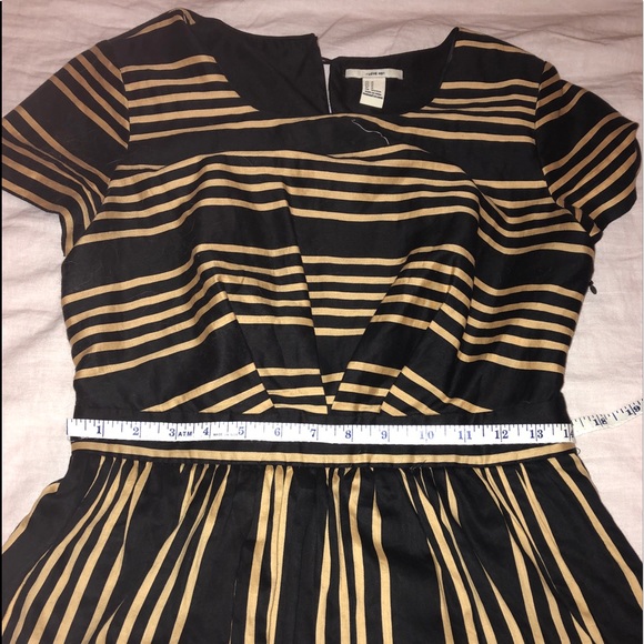 Black and Gold Dress - Picture 3 of 4